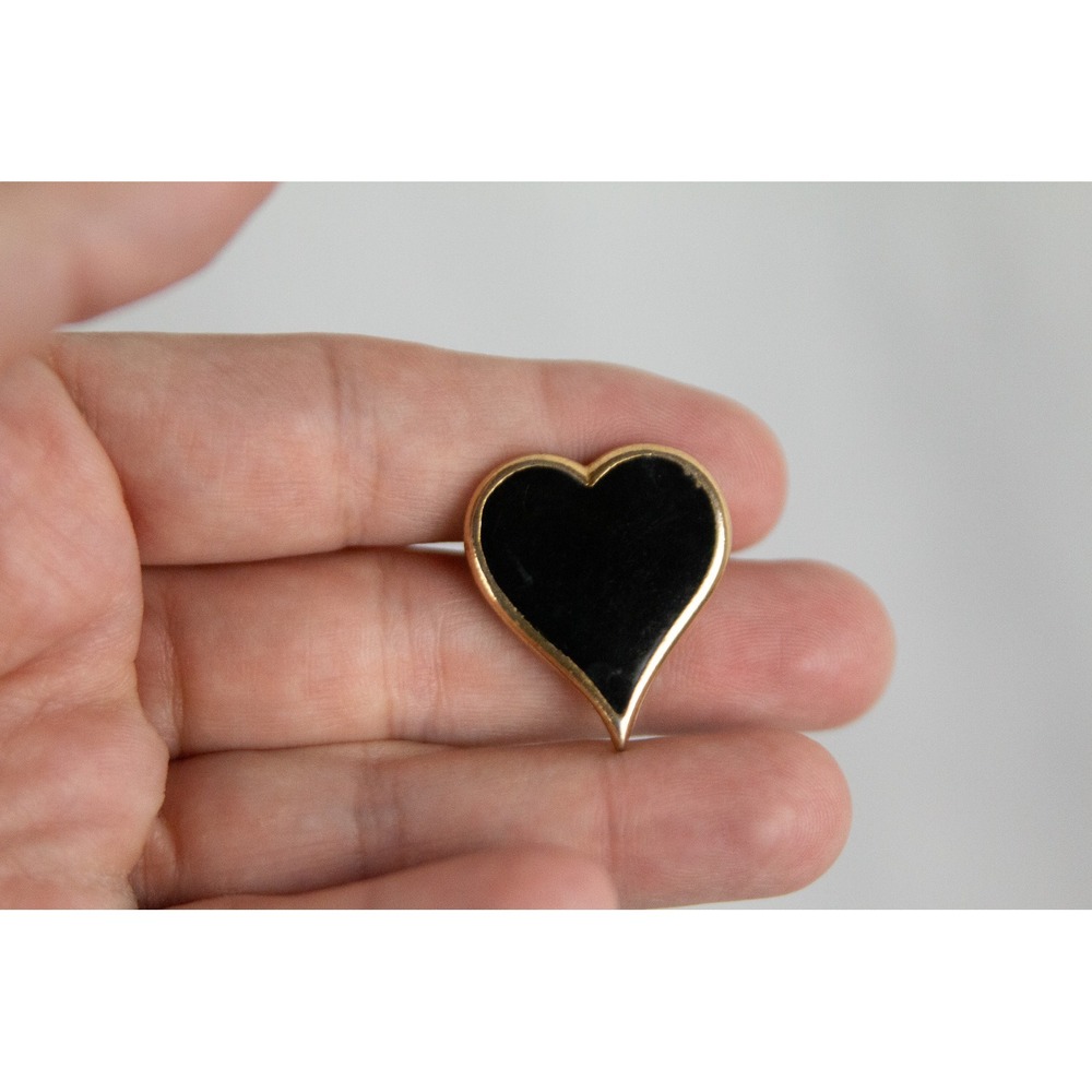 Sarah Coventry Vintage Black Enamel Heart Brooch Gold Tone Pin Hallmark Jewelry - Picture 2 of 3